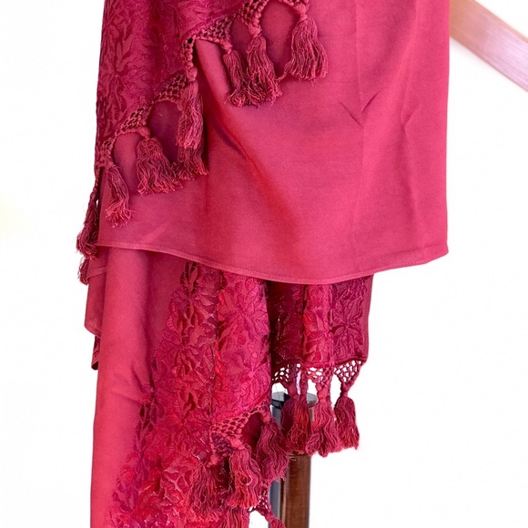 Crimson Embroidered Stole with Tassels - Picture 2 of 3